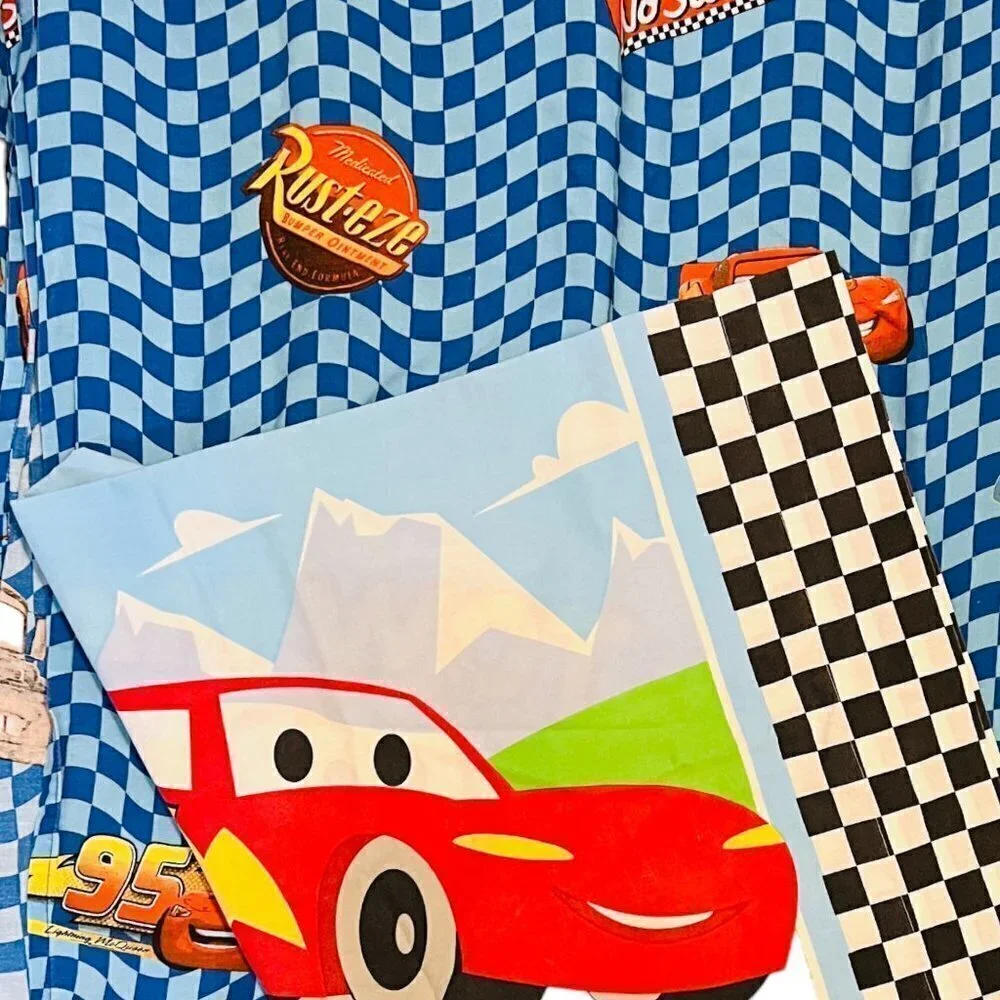 DISNEY Pixar CARS Lightning McQueen Racing Flat Sheet & 2 Pillowcases TWIN